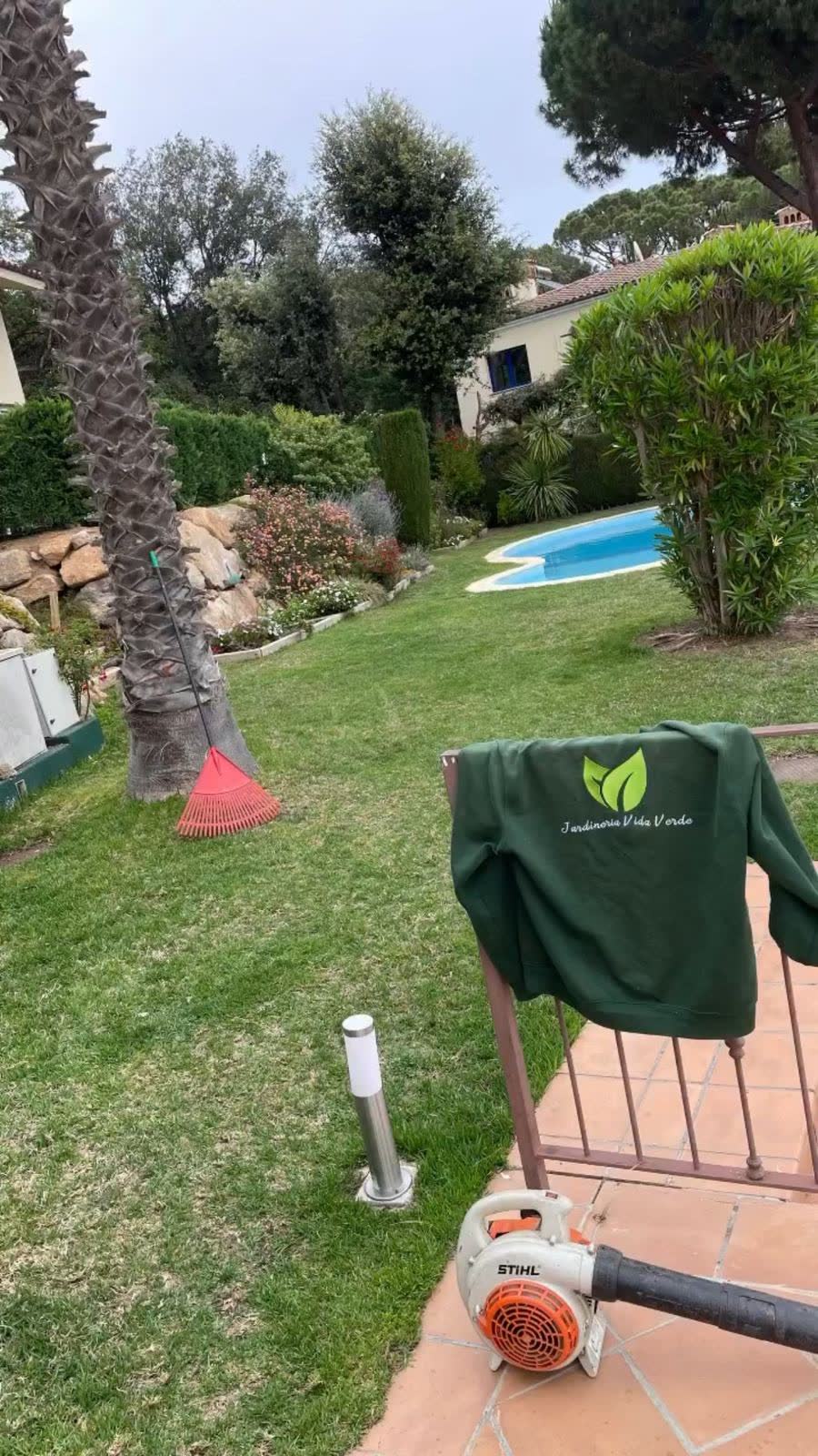 Mantenimiento de piscinas en Costa Brava — detalle del trabajo